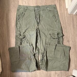American Eagle Cargo Pants